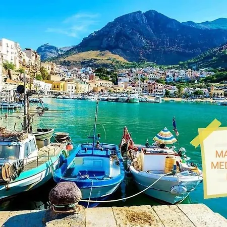 Macchia Mediterranea בית הארחה קאסטלמארה דל גולפו